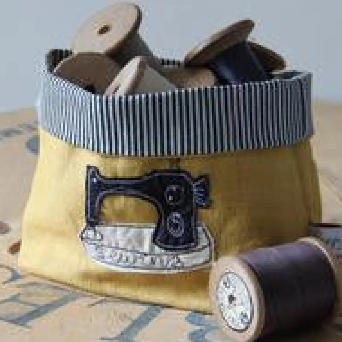 Sewing Machine Embroidered Mini Storage Pot