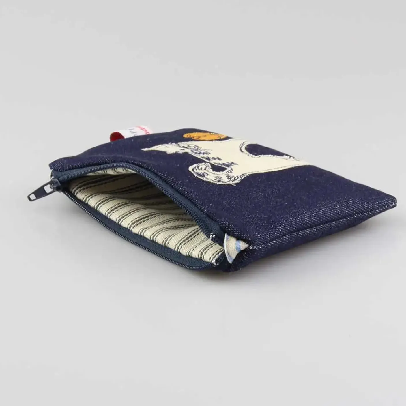 Cat Embroidered Flat Coin Purse
