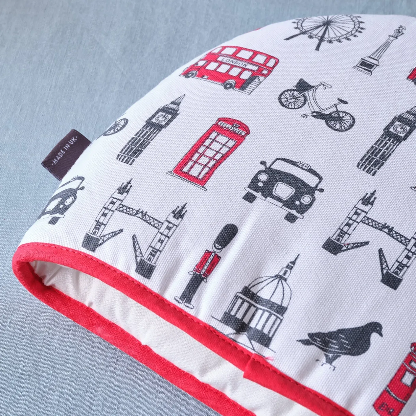 London Icons Tea Cosy