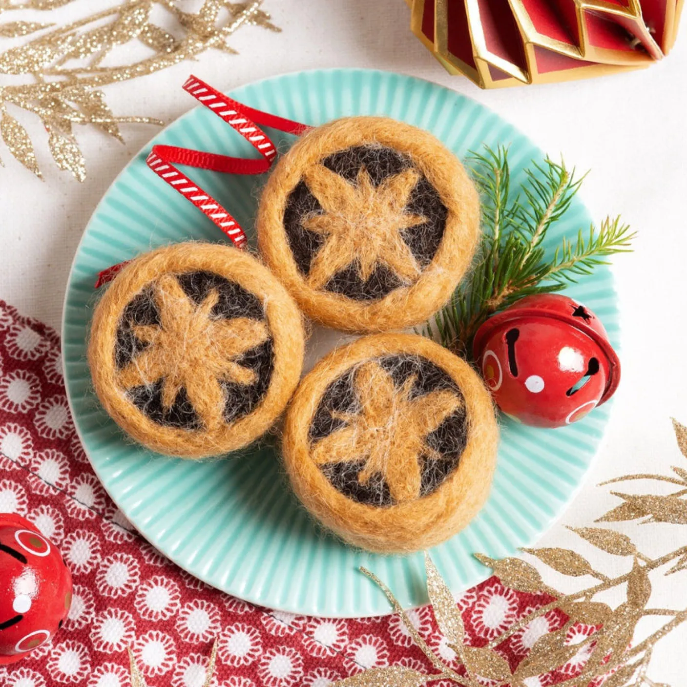 Mince Pies Mini Felting Kit
