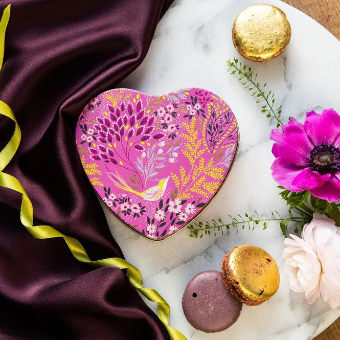 Haveli Garden Plum Songbird Small Heart Tin