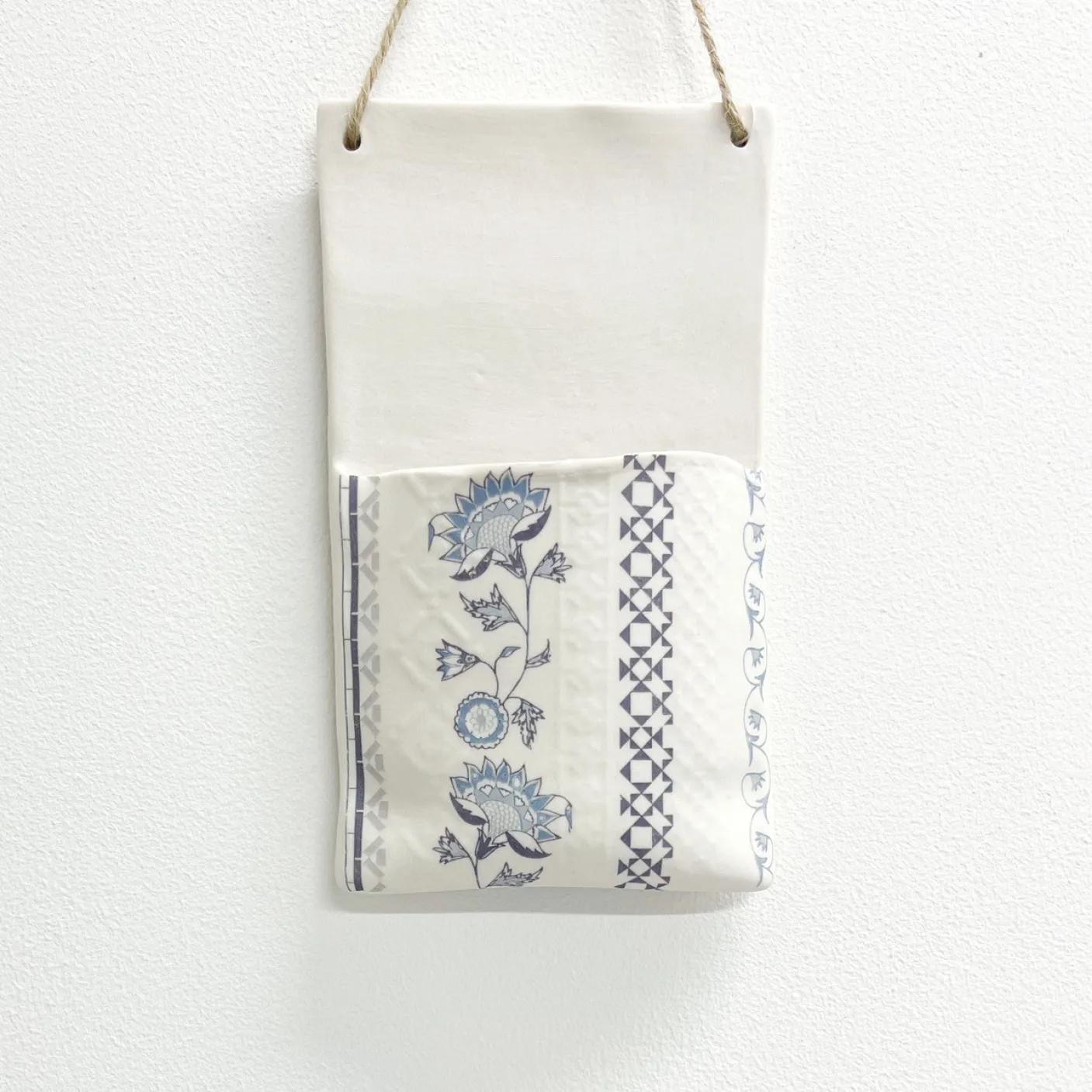 Large Hanging Planter Pocket - Jasmine