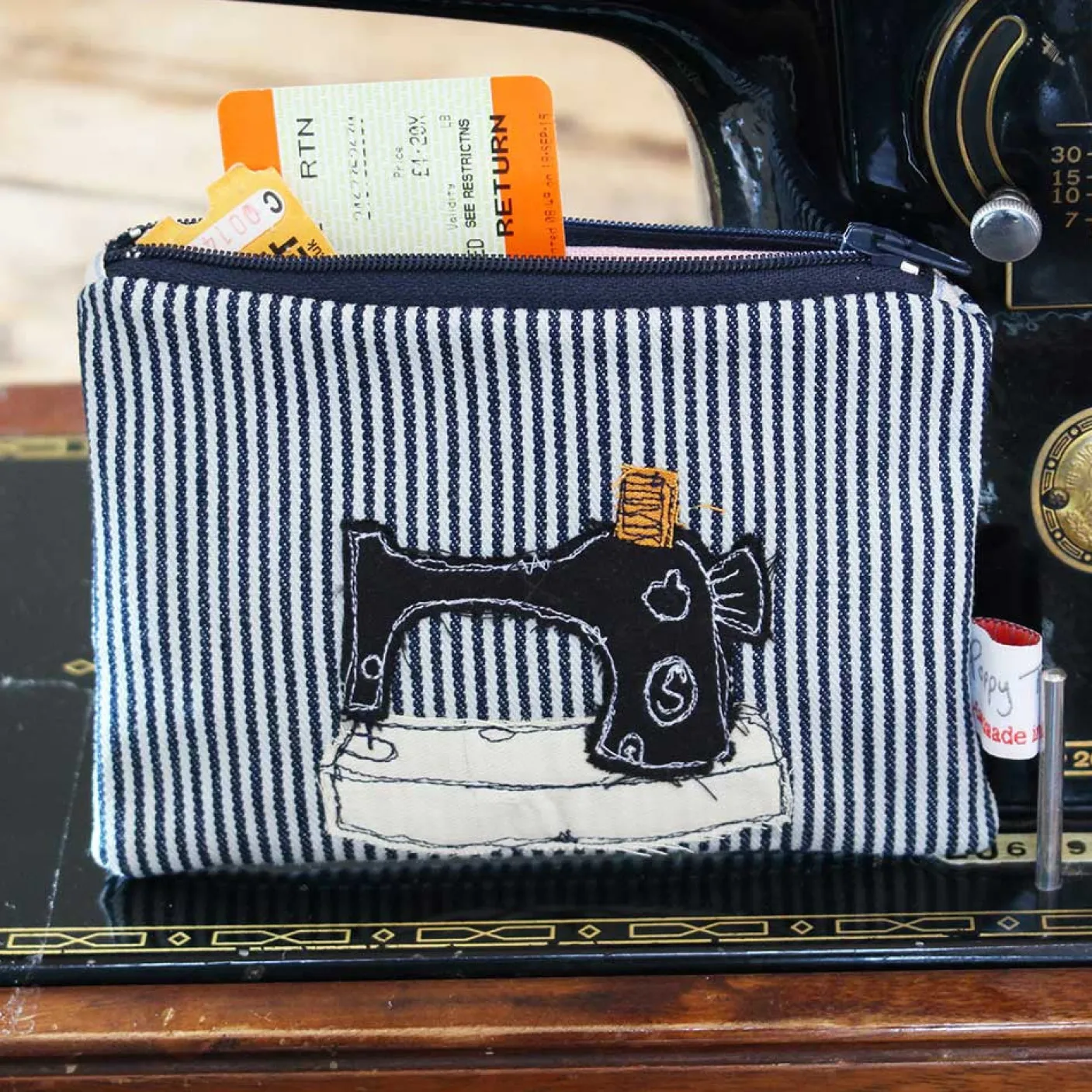 Sewing Embroidered Flat Coin Purse