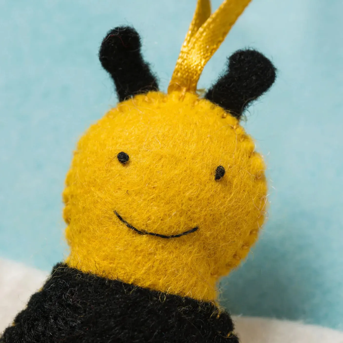 Bee & Flower Wool Mix Felt Craft Kit