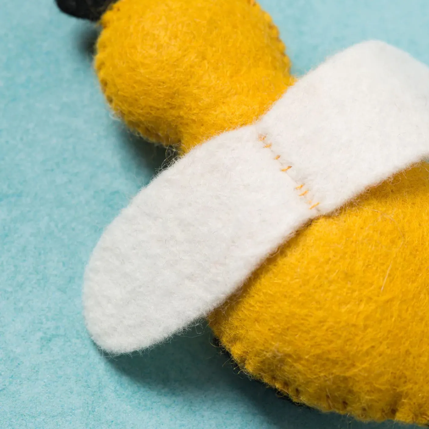 Bee & Flower Wool Mix Felt Craft Kit