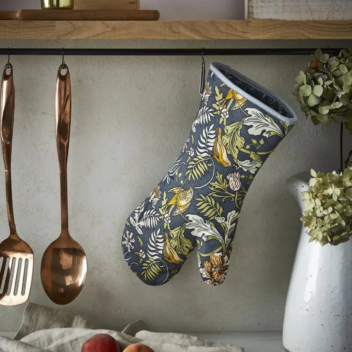 Finch & Flower  Gauntlet