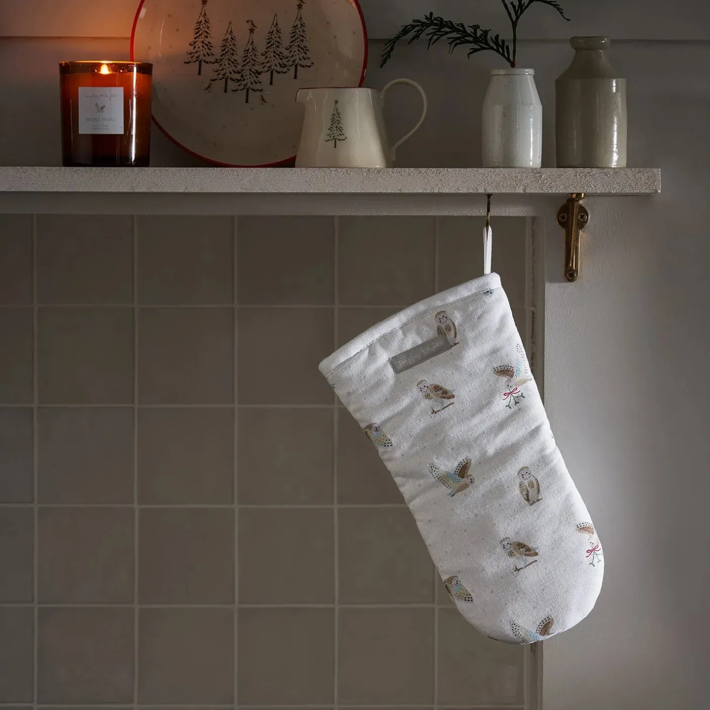 Snowy Owls Oven Mitt