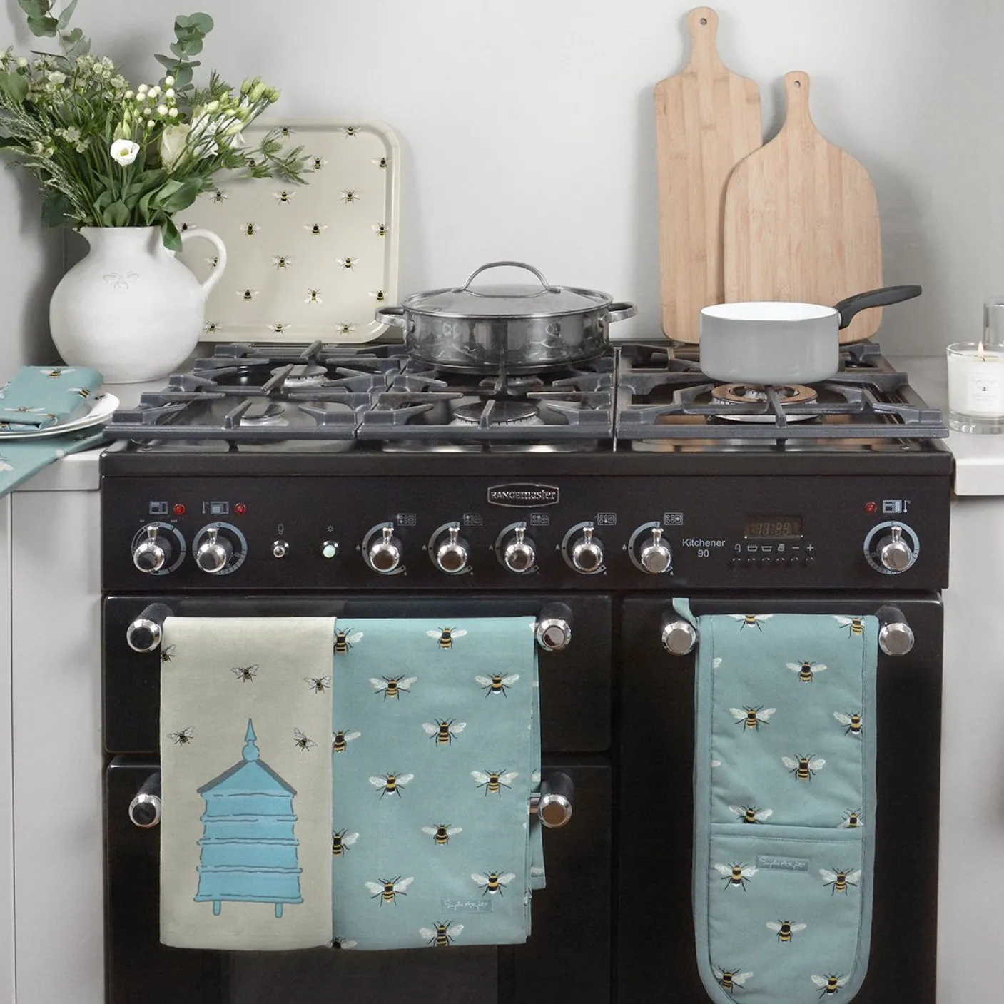 Bees Teal Double Oven Glove