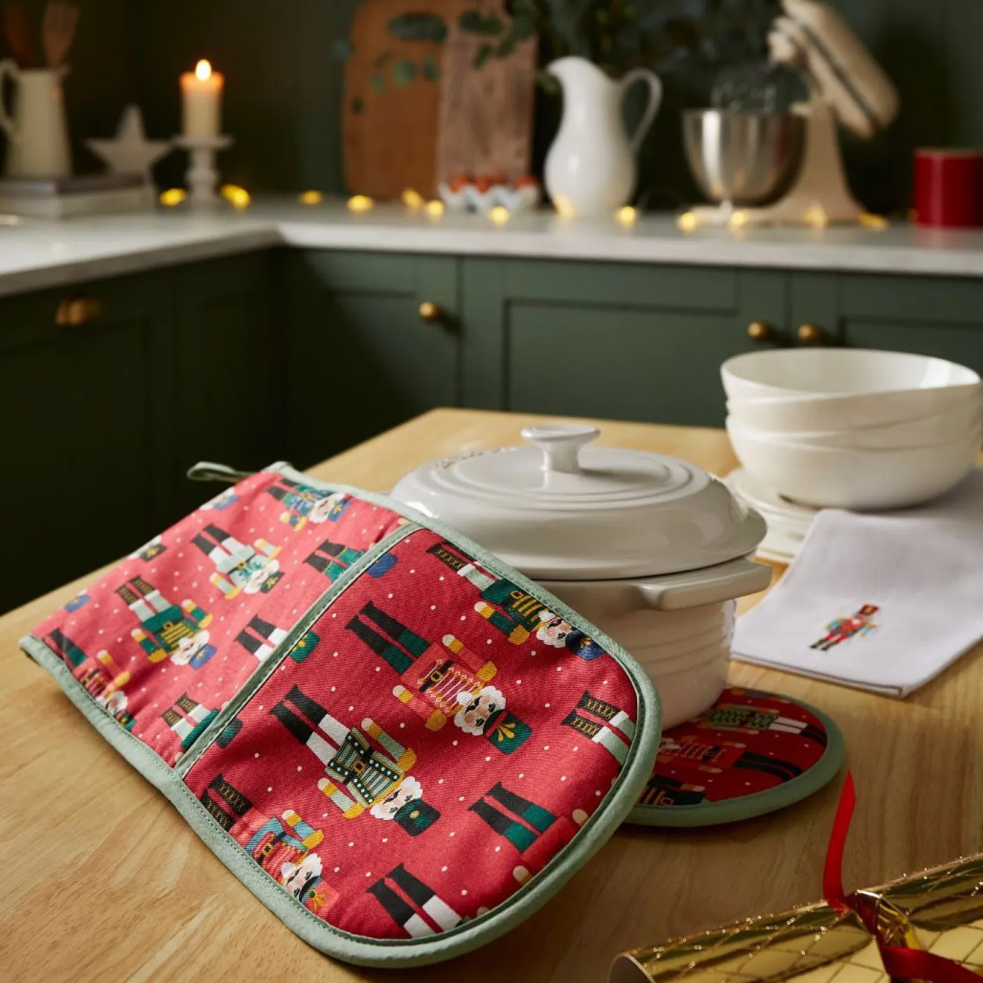 Nutcracker Double Oven Glove