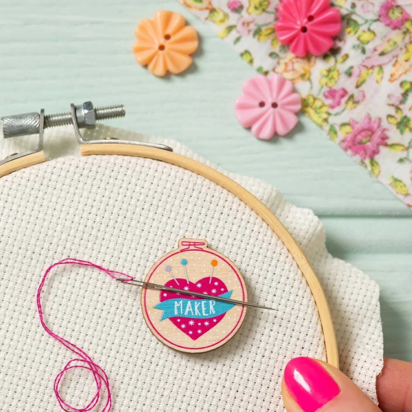 Maker Pincushion Magnetic Needle Holder