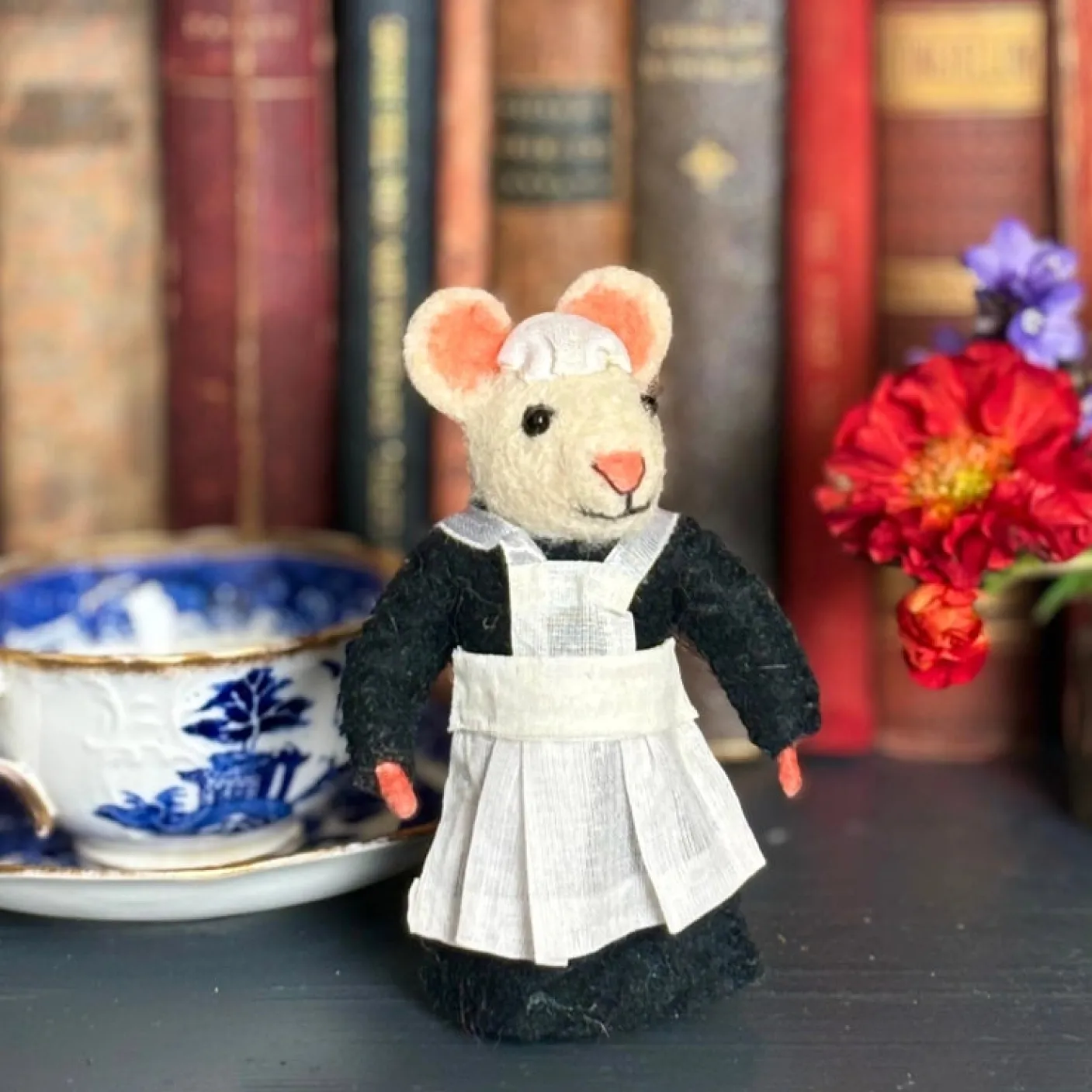 Edwardian Maid Mouse