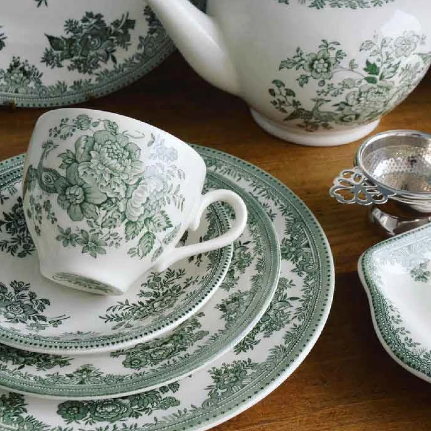 Dark Green Asiatic Pheasant Teacup and Saucer