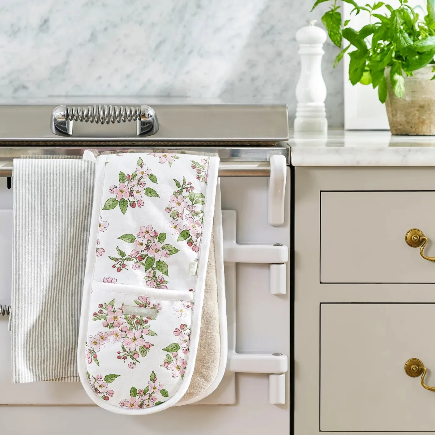 Blossom Double Oven Glove