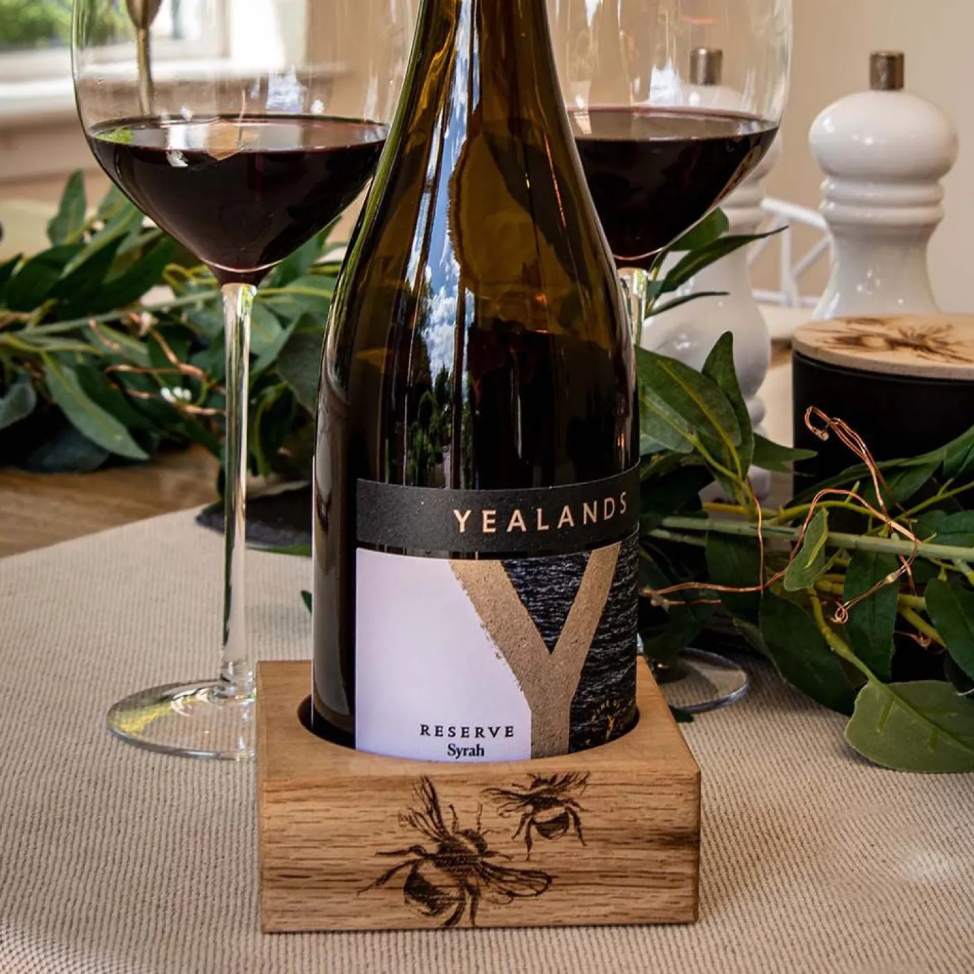 Bee Oak Wine Bottle Coaster