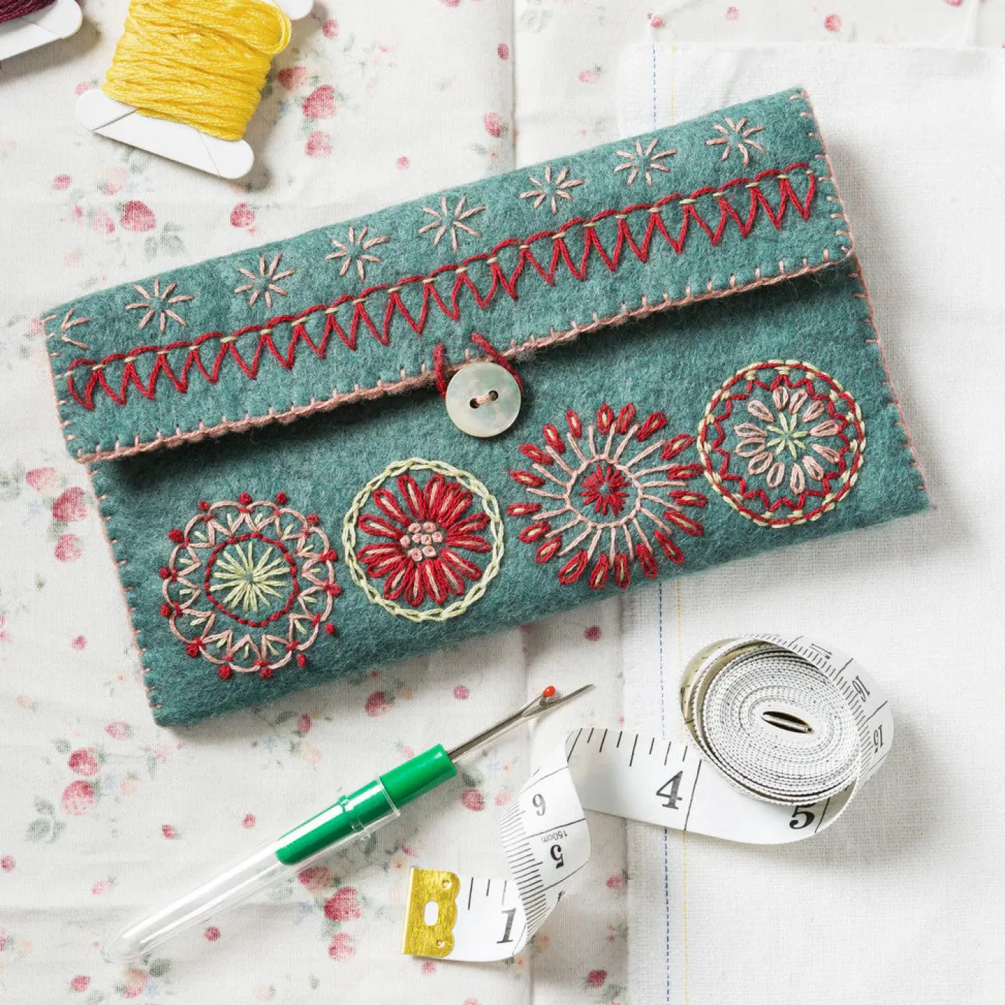 Sewing Pouch Felt Craft Mini Kit