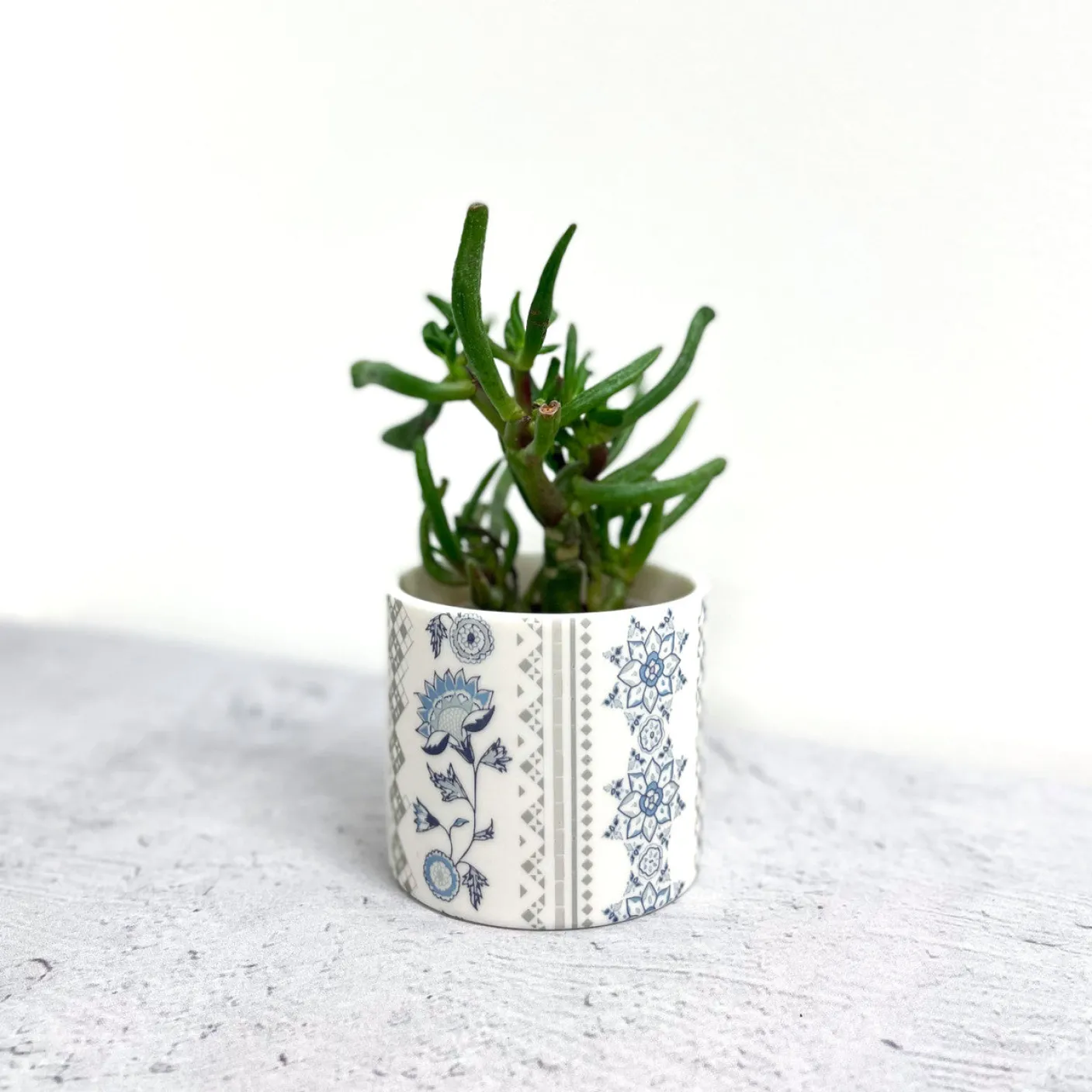 Jasmine Ceramic Planter Pot/Tea Light Holder