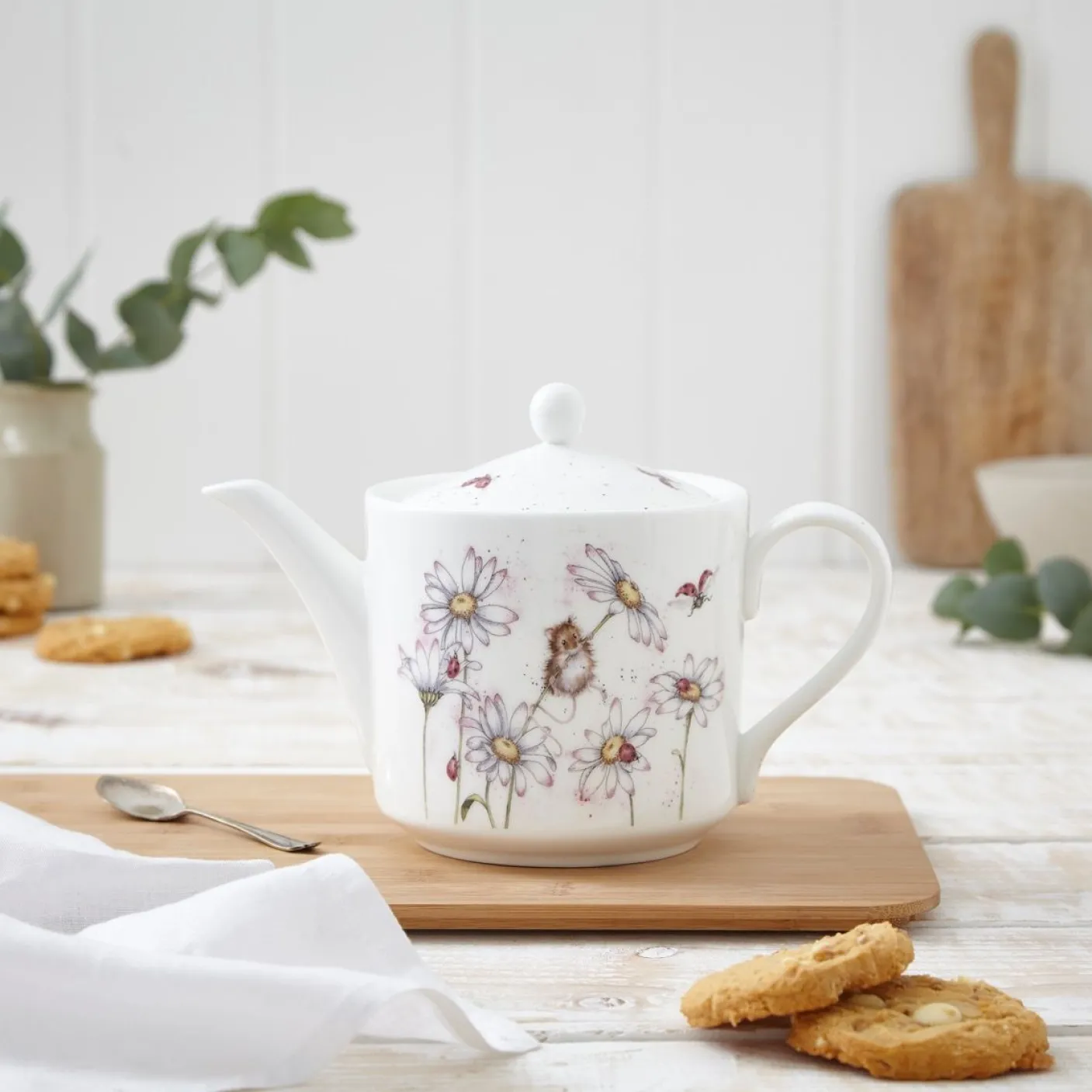 'Oops a Daisy' Mouse Fine Bone China Teapot