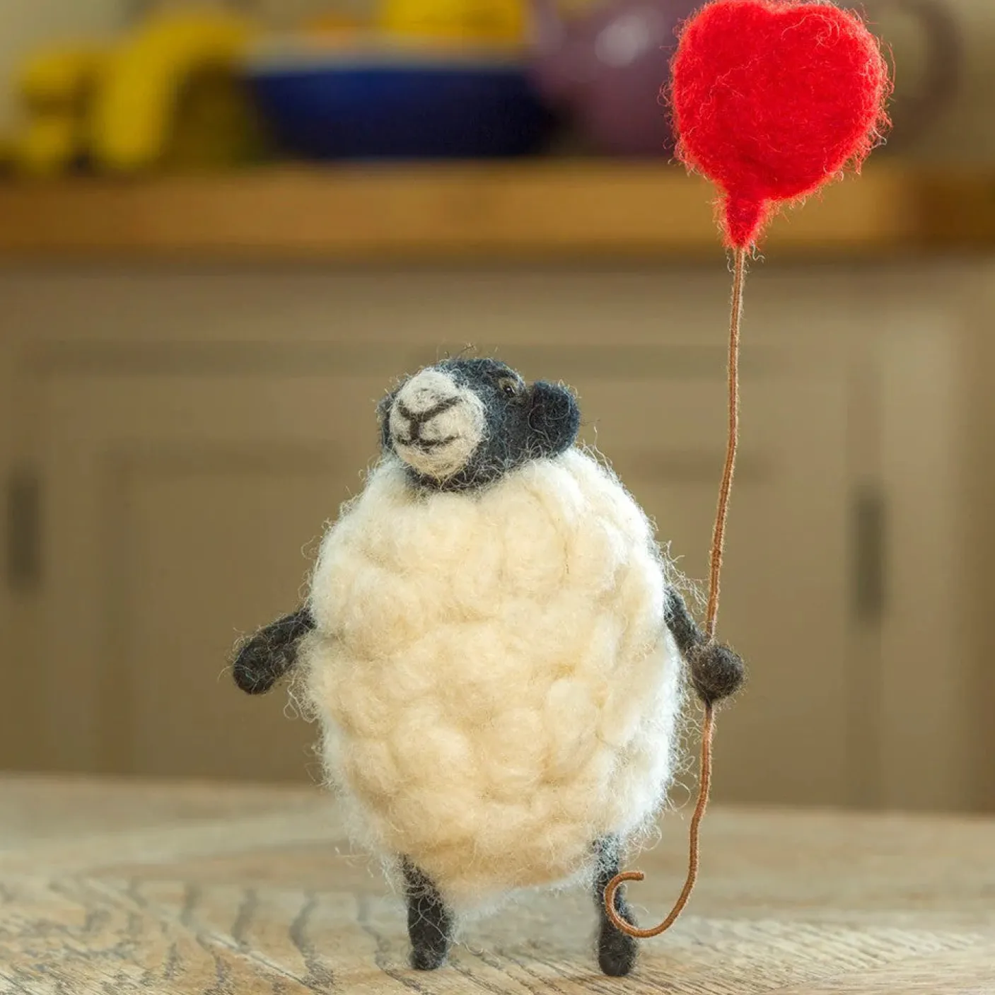 Sheply Sheep with Heart Balloon