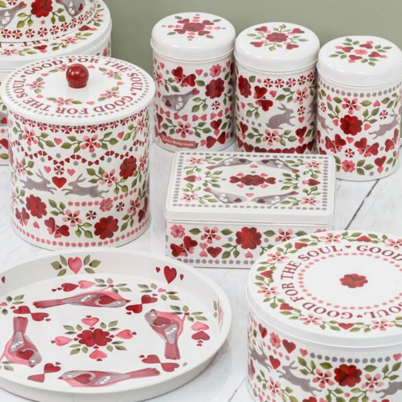 Lovebirds Set of 3 Cake Tins