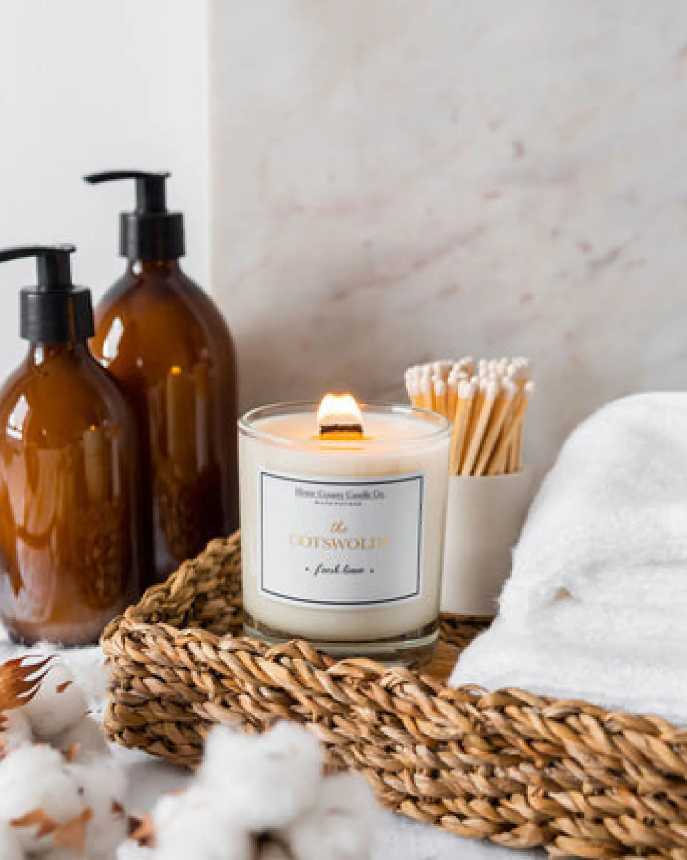 The Cotswolds Fresh Linen Candle