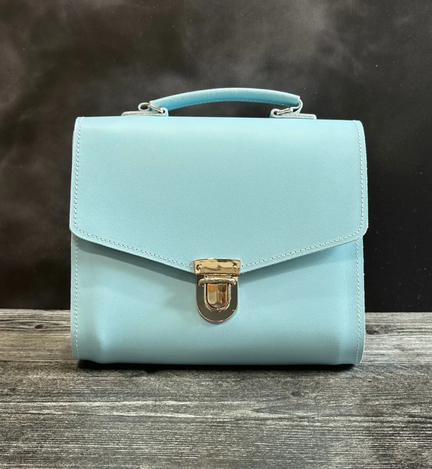 Zatchels Handmade Leather Athena Bag - Baby Blue