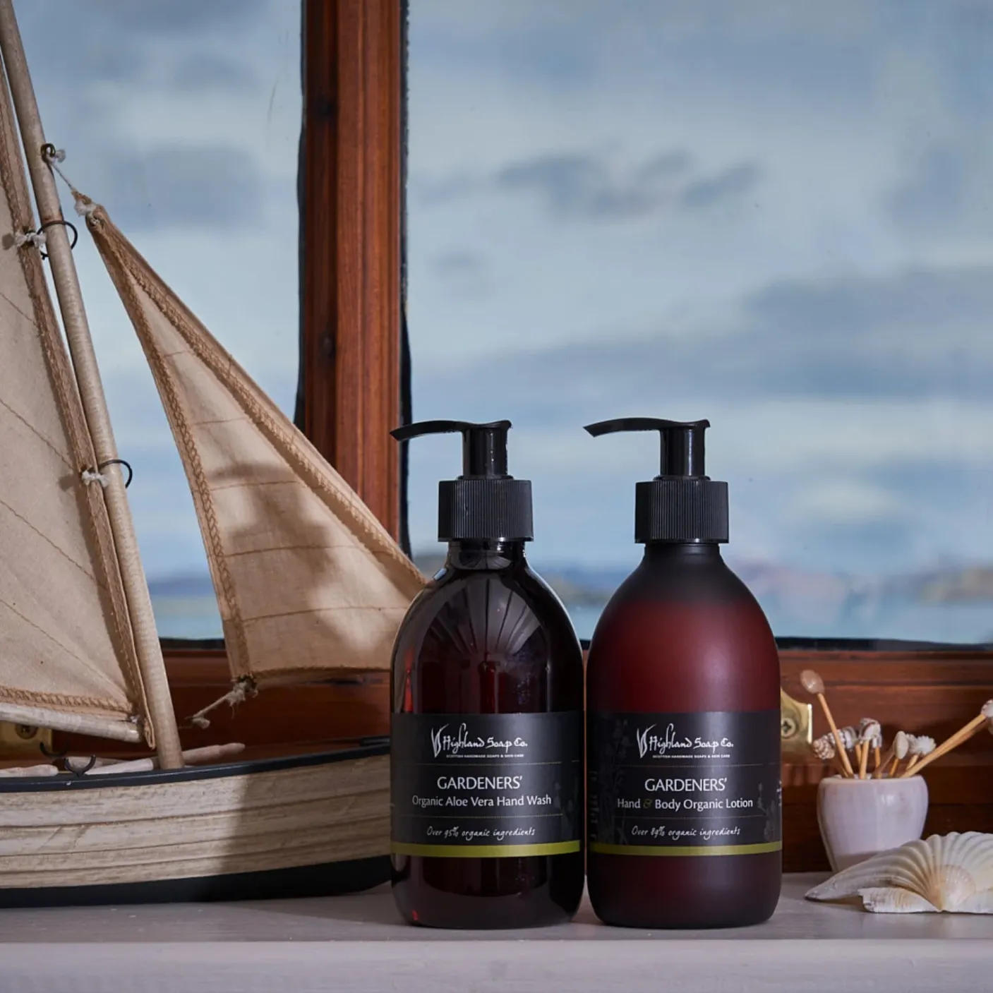 Gardners' Hand & Body Organic Lotion 300ml