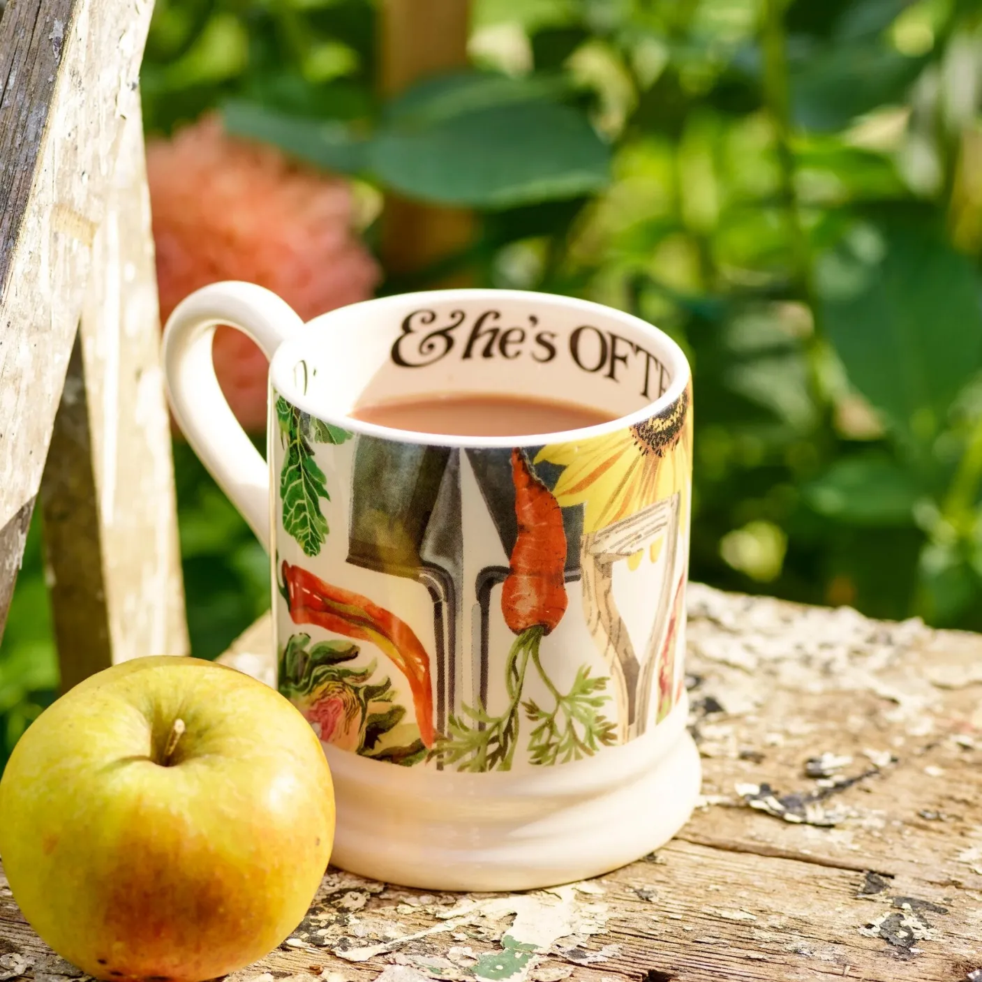Dad Loves His Garden 1/2 Pint Mug