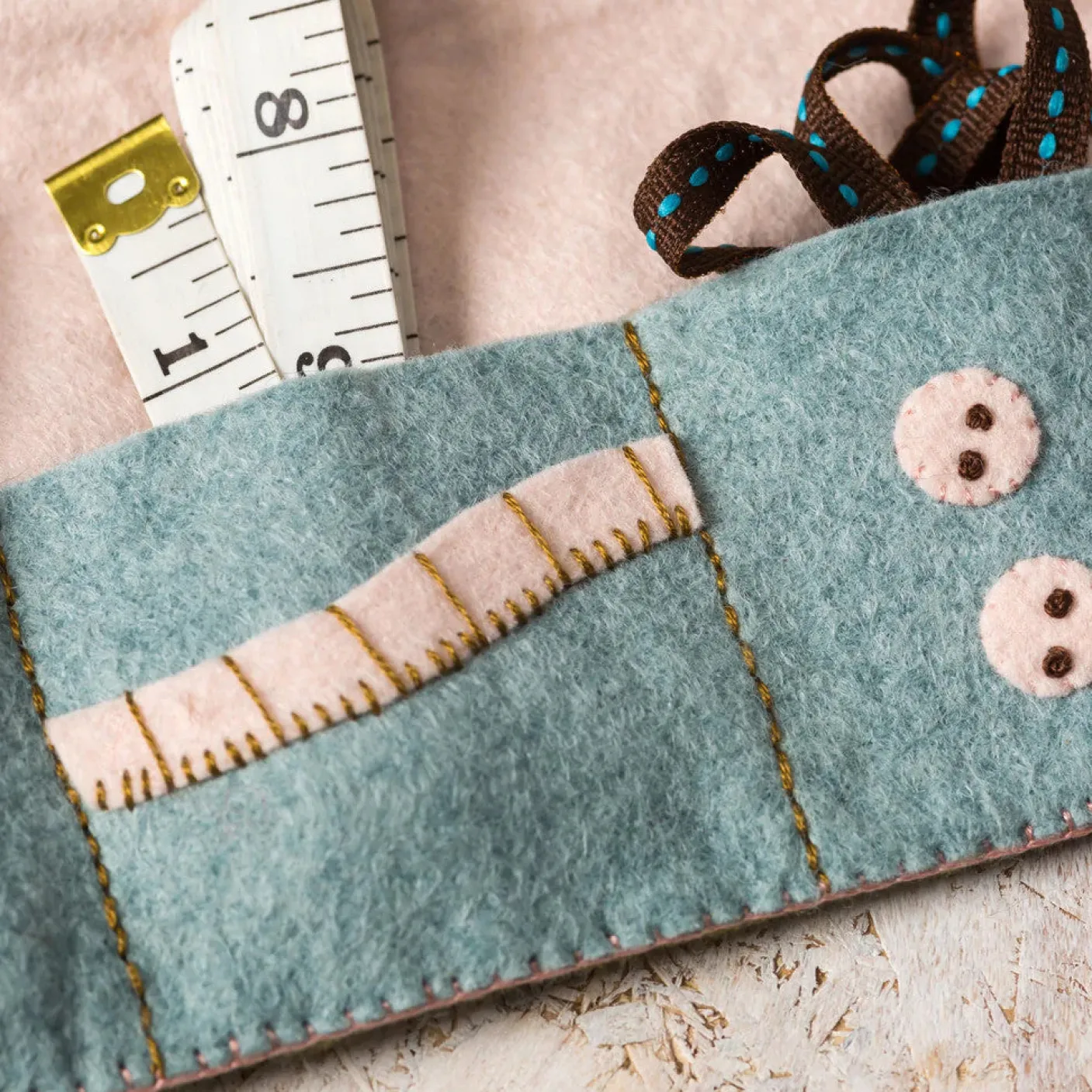 Sewing Roll Wool Mix Felt Craft Kit