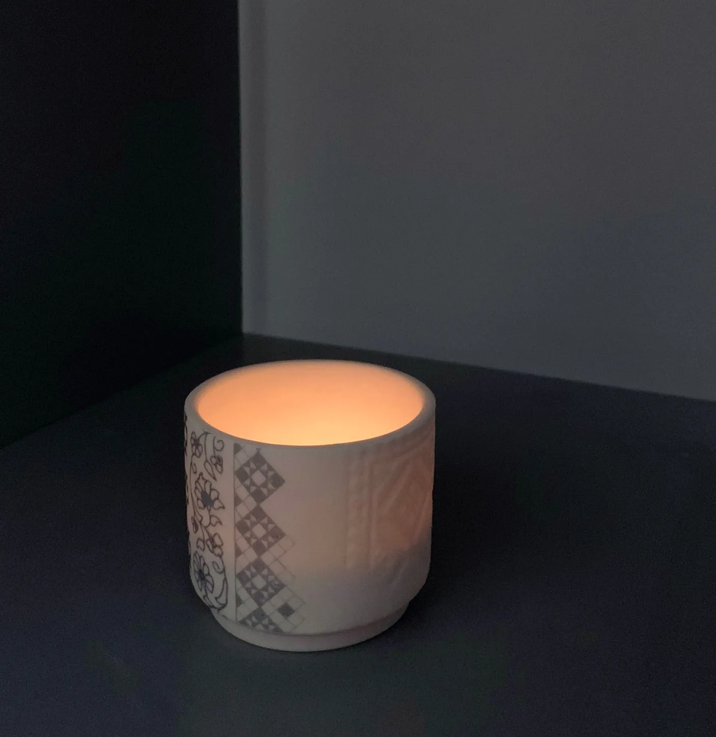 Jasmine Ceramic Small Footed Tea Light Holder