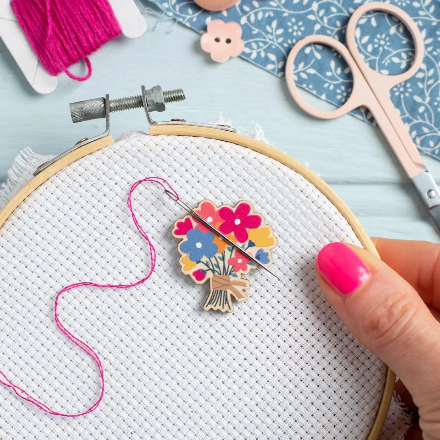 Flower Posey Magnetic Needle Holder