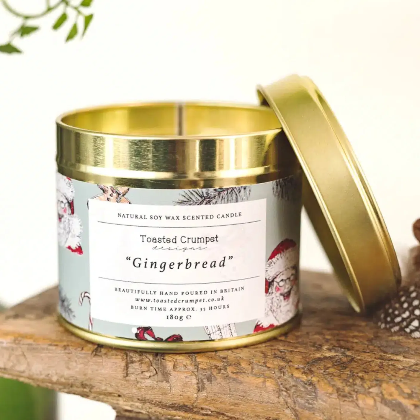 Gingerbread Candle in a Matte Gold Tin