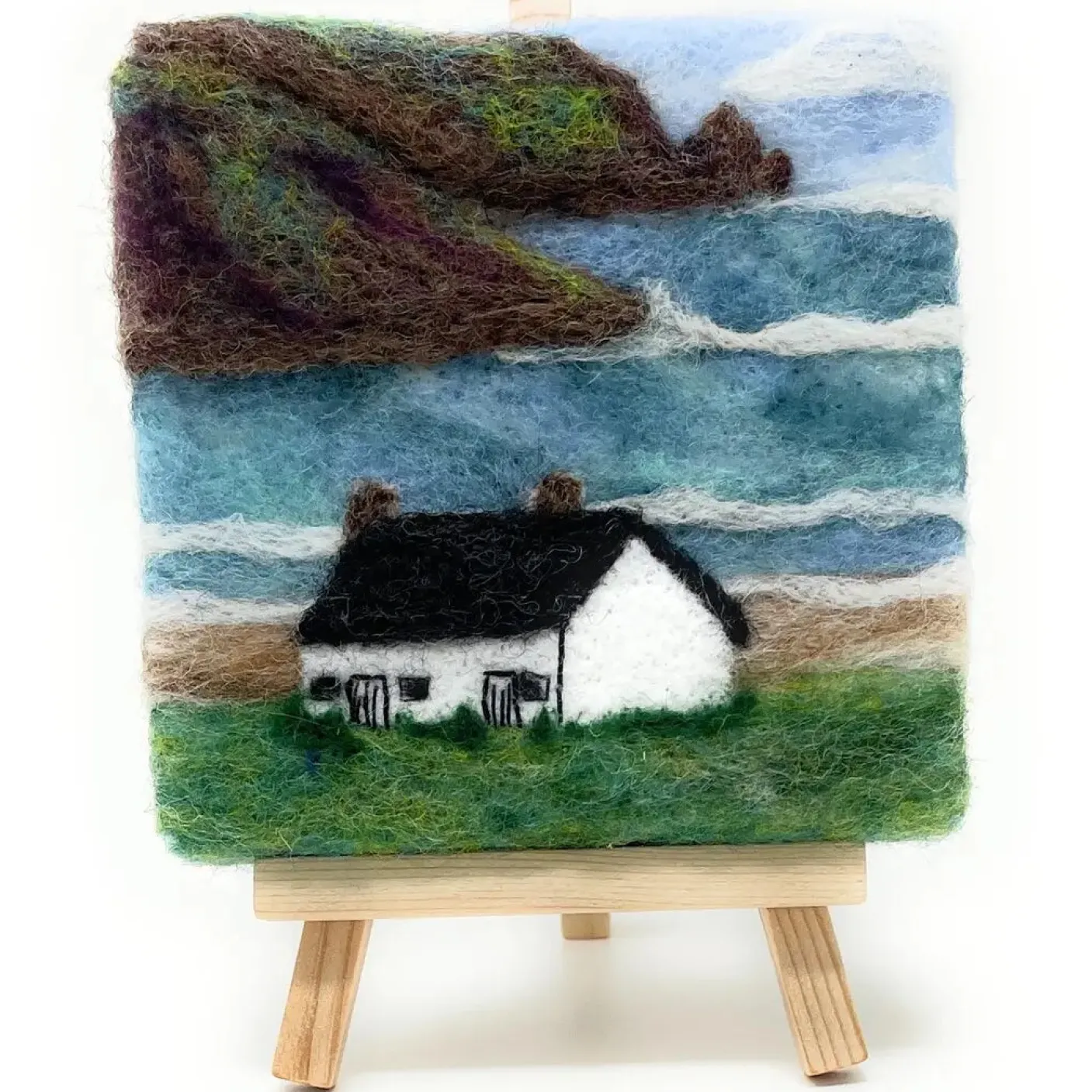 Seashore Bothy Paint with Wool Needle Felting Kit