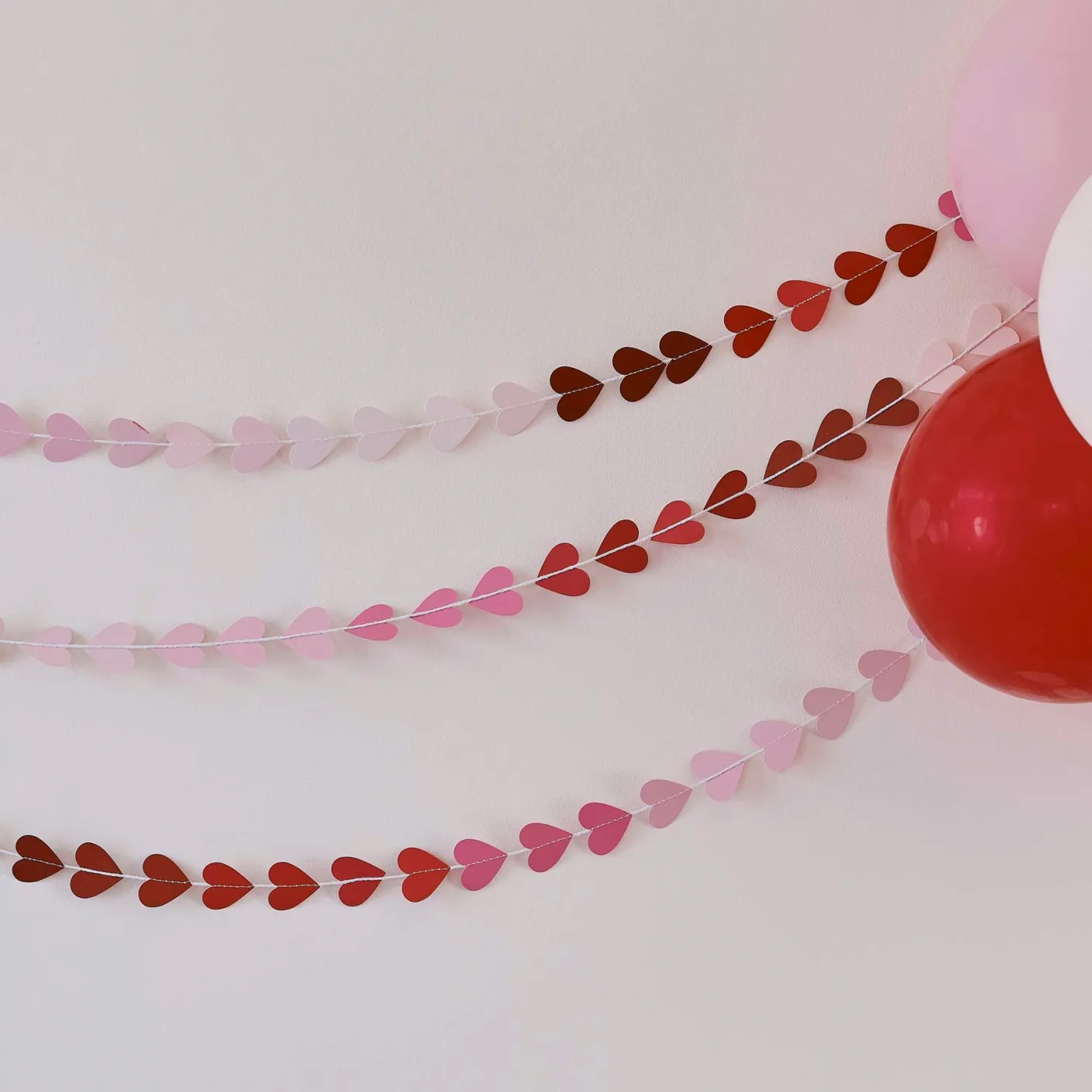 Ombre Heart Valentine Garland