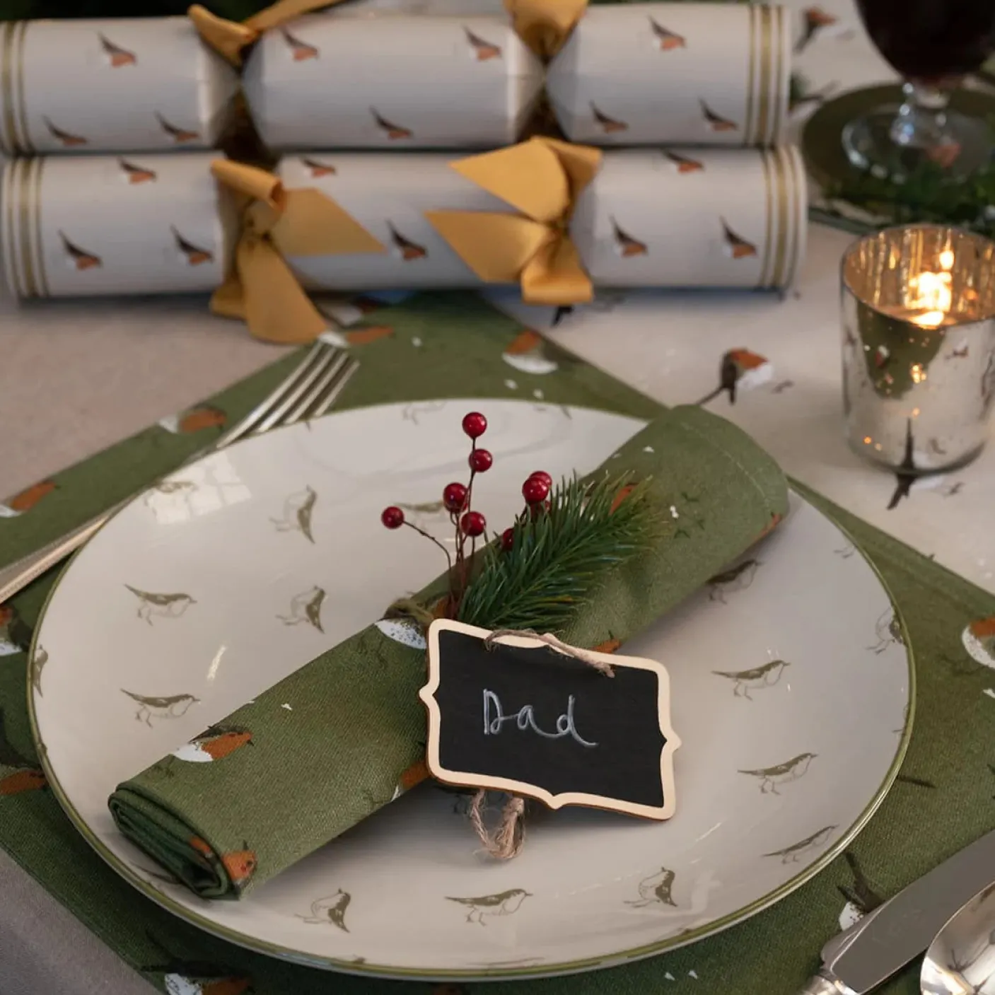 Robins Stoneware Dinner Plate