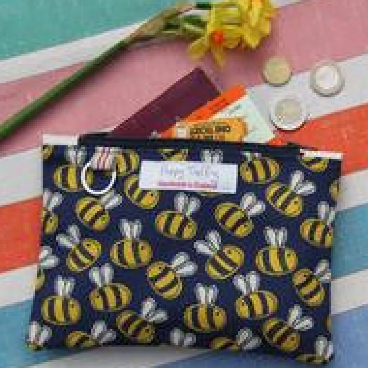 Busy Bee Flat Zip Purse with Keyring