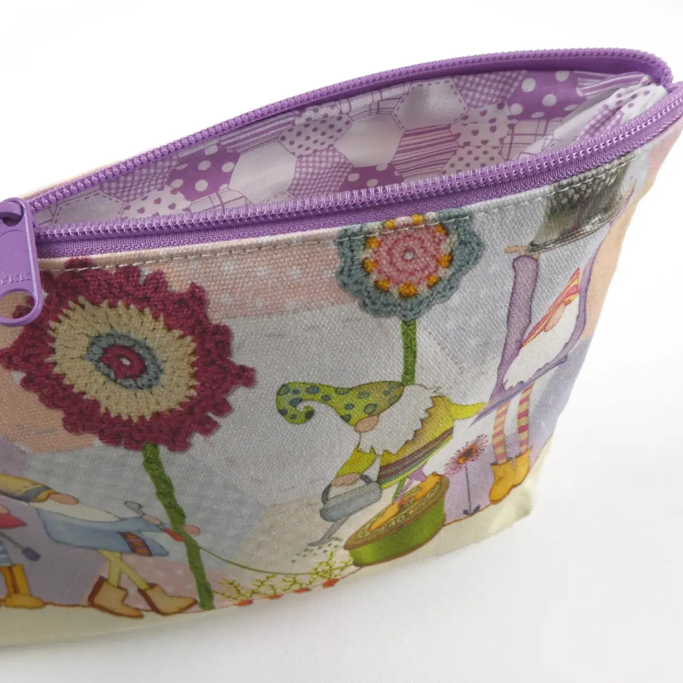 Crafting Gnomes Zipped Pouch