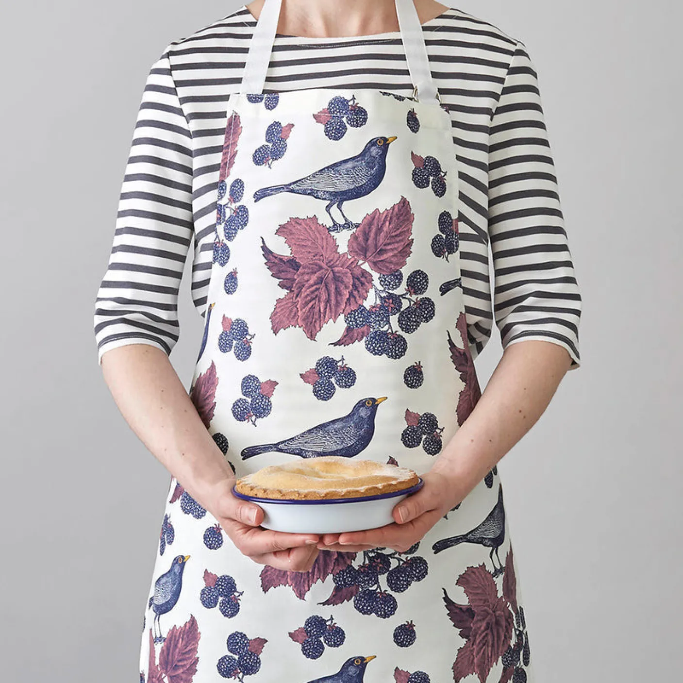 Blackbird & Bramble Apron