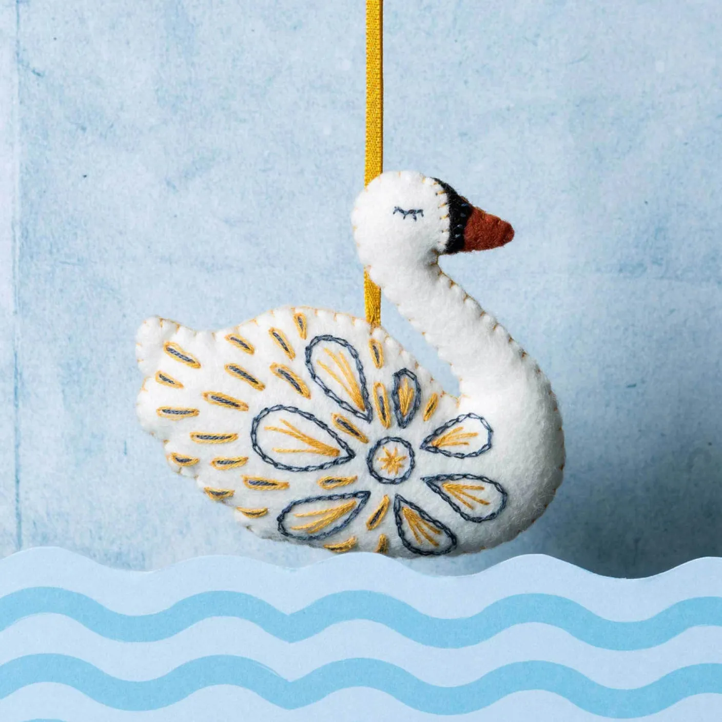 Swan-a-Swimming Felt Craft Mini Kit