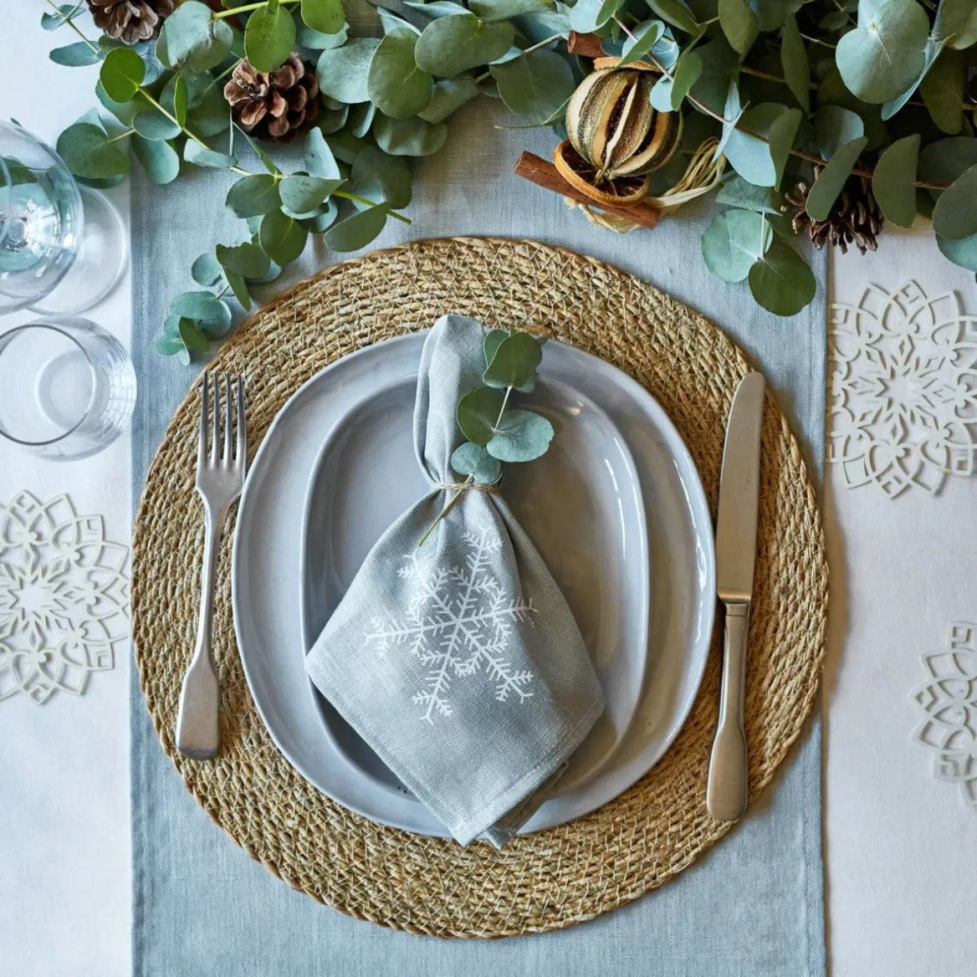 Snowflake Sterling Linen Napkin 2 pack