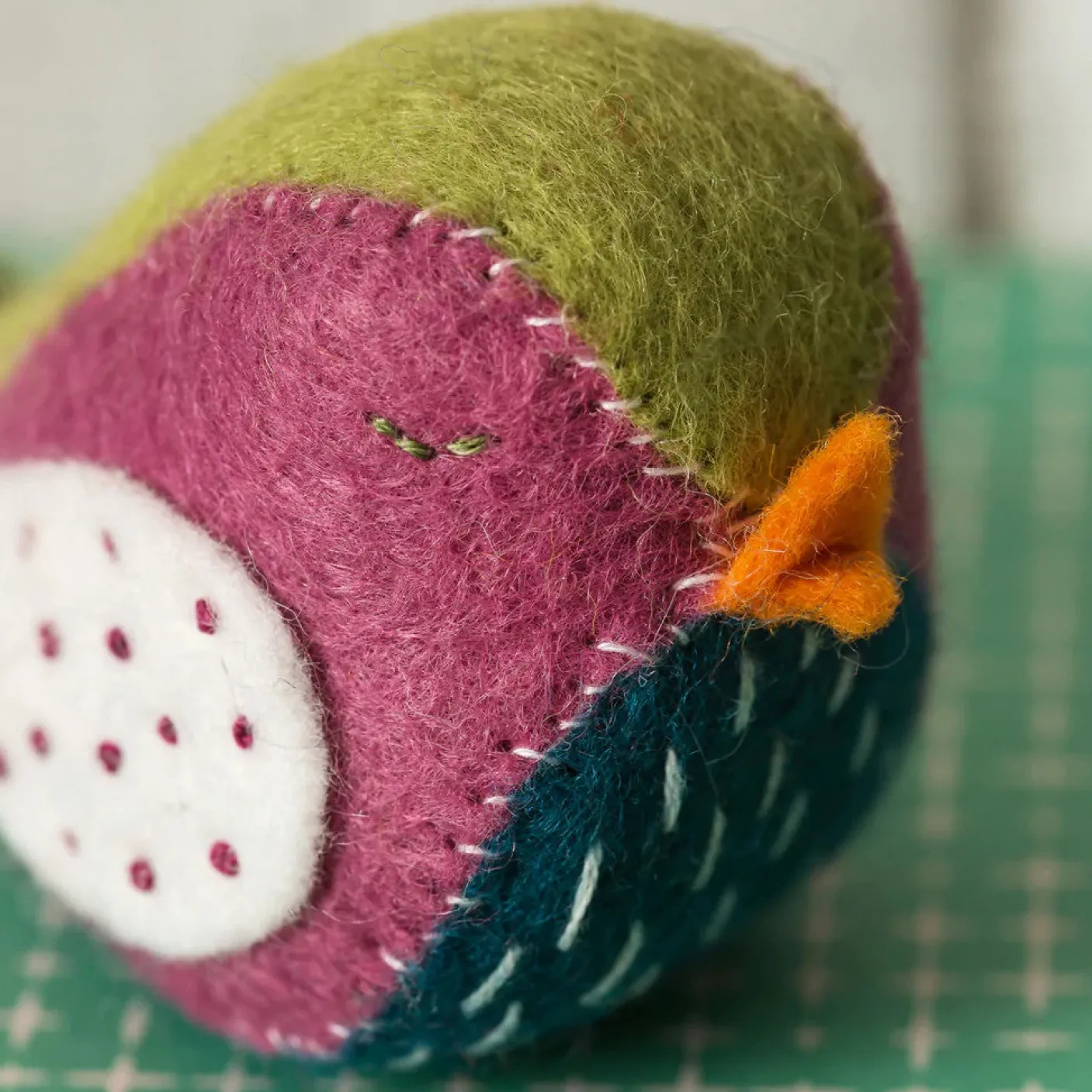 Birdhouse & Birds Wool Mix Felt Craft Kit