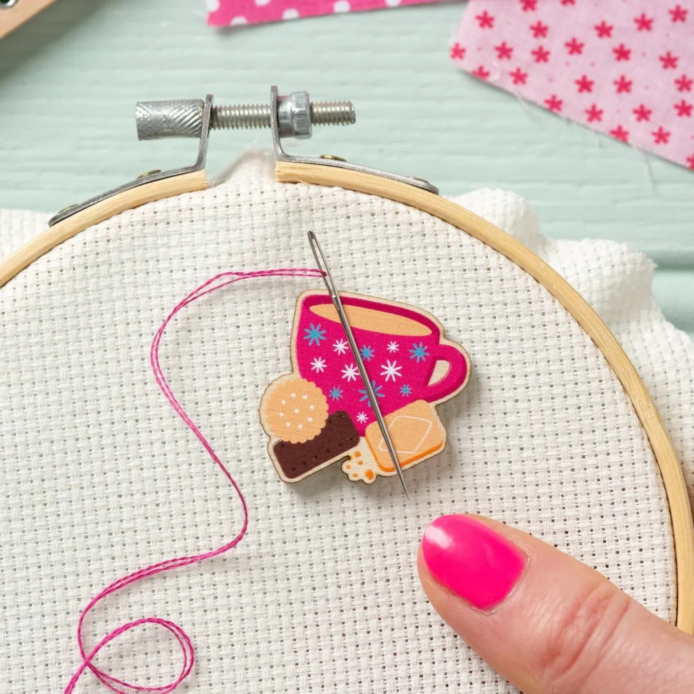 Tea & Biscuits Magnetic Needle Holder