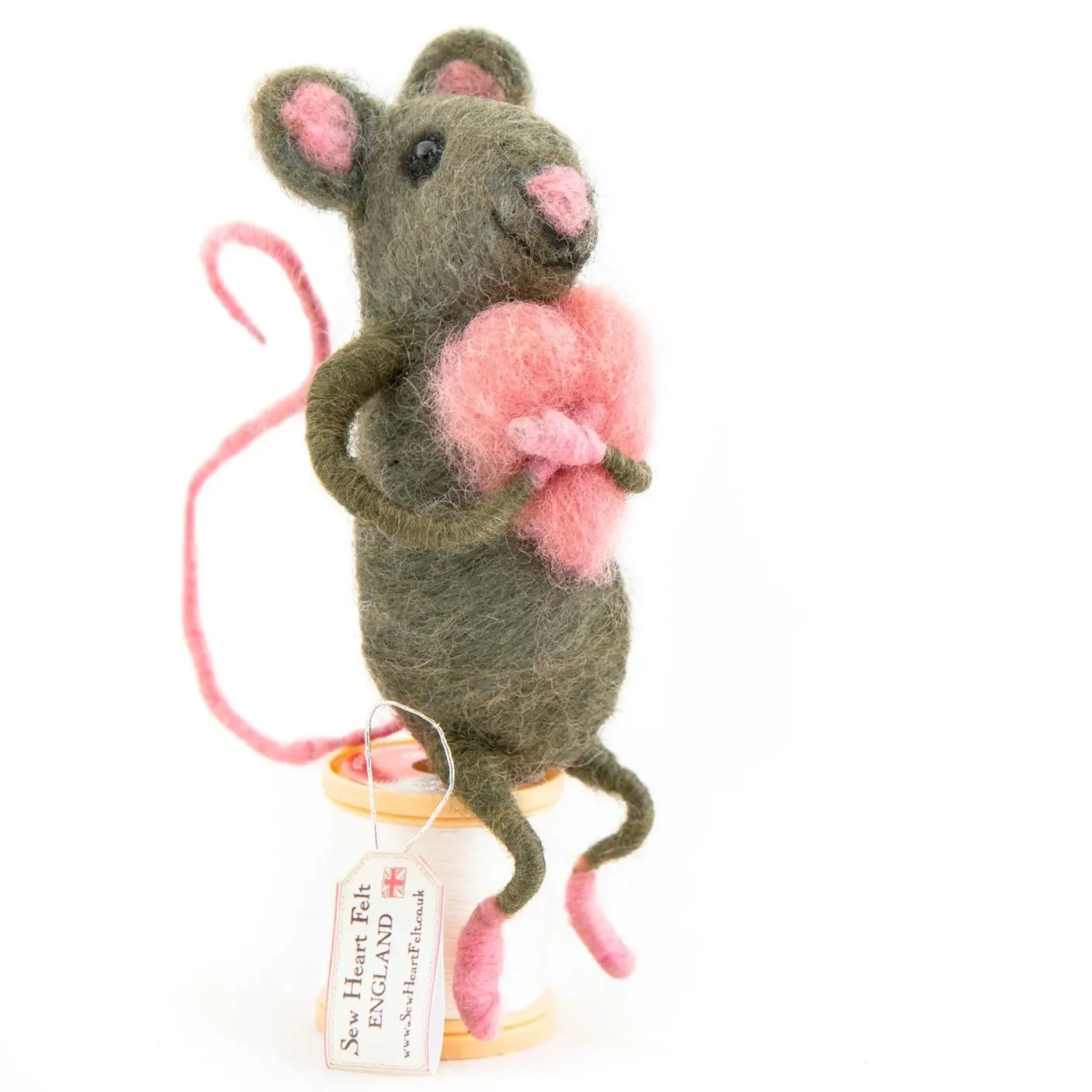 Grey Sitting Felt Mouse Holding a Pink Heart
