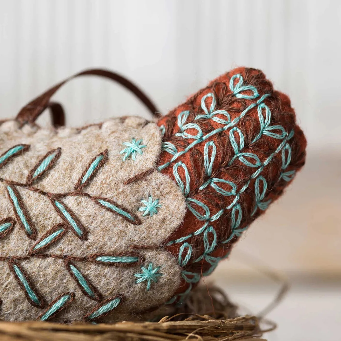 French Hen Felt Craft Mini Kit