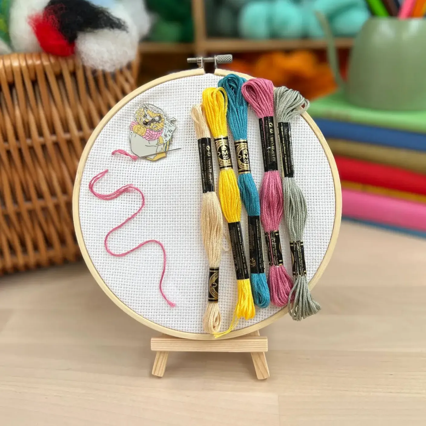 Mrs Tiggy-Winkle Needle Minder